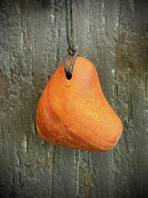 Collier pendentif bois cœur