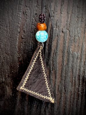 Collier pendentif cuir bois perles