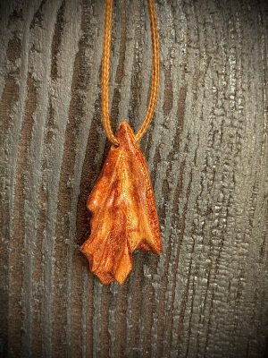 Collier pendentif bois feuille
