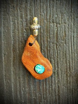 Collier pendentif bois et perle bleue