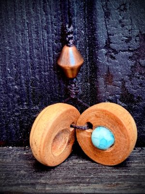 Collier pendentif bois et perle boîte