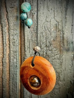 Collier pendentif bois et perle