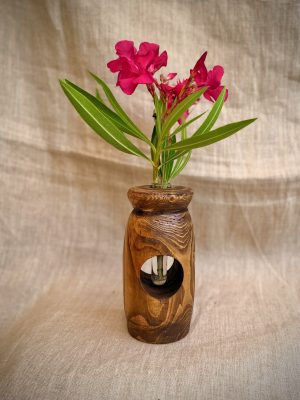 Vase en bois tourné soliflore fleurs fraîches
