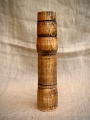 Haut vase en bois tourné à la main,  finition naturelle