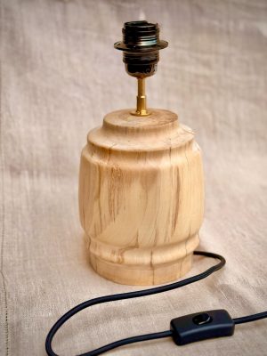 lampe-pied-en-bois-tourne-eleagnus-cire