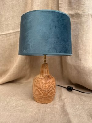 Lampe pied en bois tourné robinier ciré