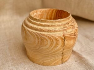 Pot déco en bois tourné robinier