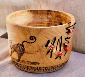 Cache-pot en acacia lacet