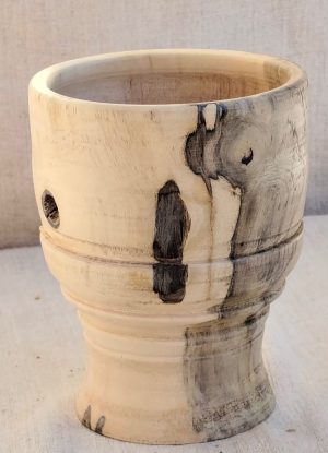 Vase en bois tourné en noyer ciré
