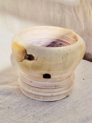 Vase en bois tourné en noyer ciré
