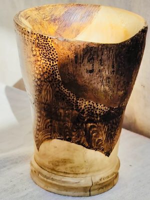 Vase en bois tourné en troène évasé